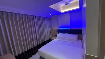 Quarto casal clássico | Ferros/tábuas de passar roupa, Wi-Fi de cortesia