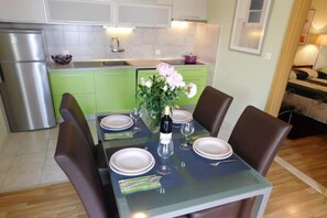 تناول الطعام