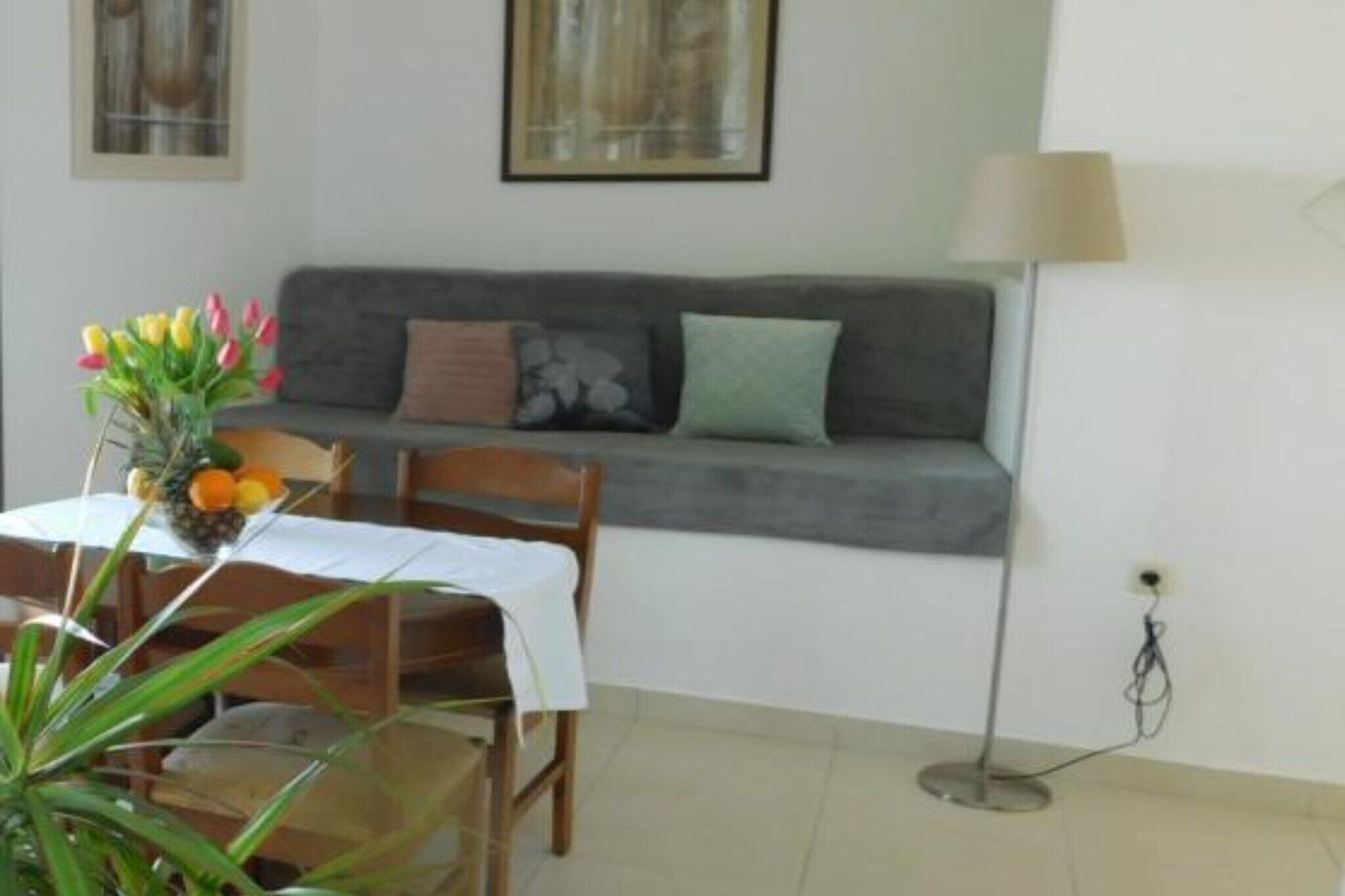 Apartments Roščić - Classic Two Bedroom Apartment With Balcony And Sea View - Igrane