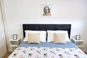 3 chambres, fer et planche à repasser, lit parapluie, Wi-Fi gratuit