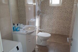 Douche, sèche-cheveux