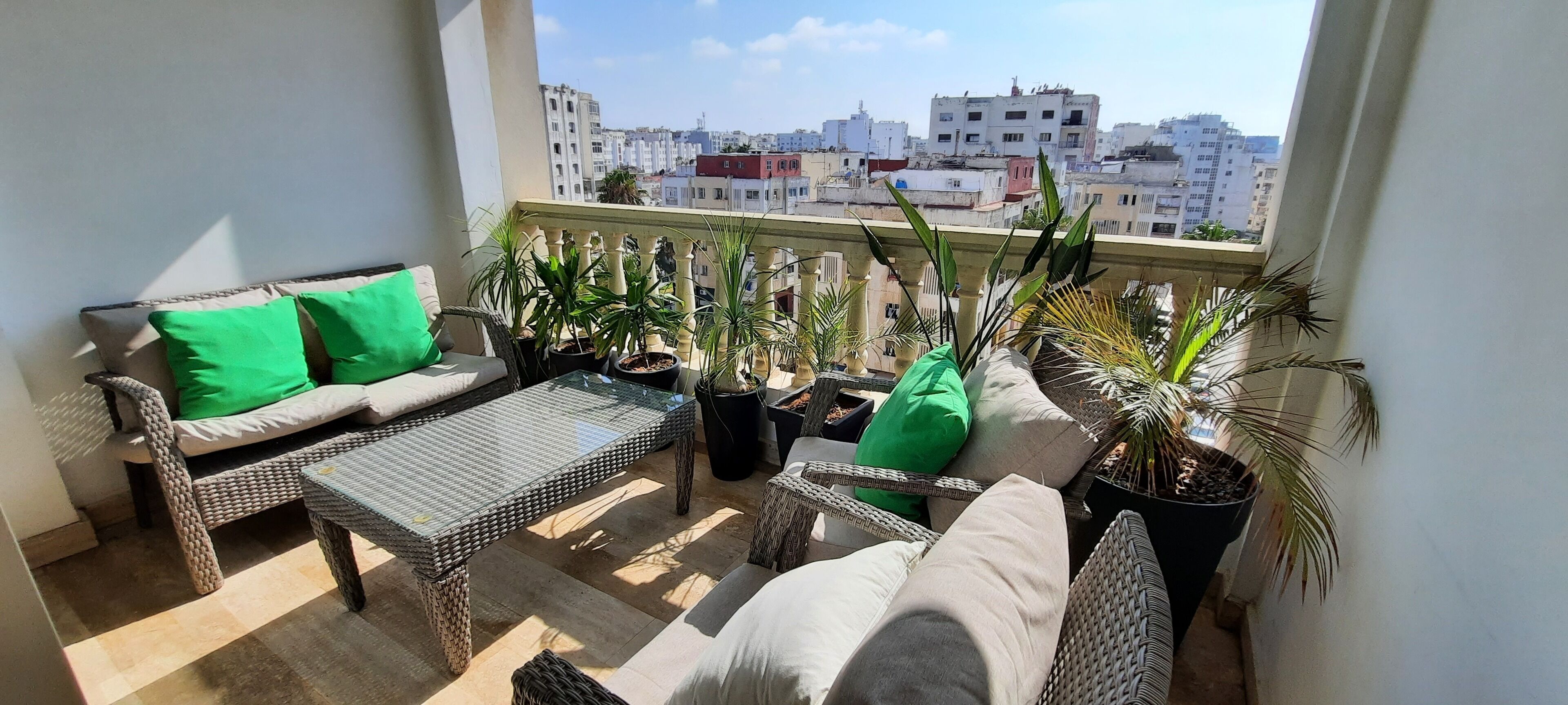 المنطقة المحيطة بالمنشأة