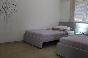 Bügeleisen/Bügelbrett, kostenloses WLAN