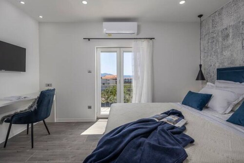 Villa Stipea - Four Bedroom Villa with Swimming Pool