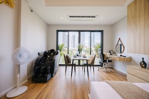 Free minibar items, desk, laptop workspace, blackout drapes - Madison Urban Stay (Hanoi)