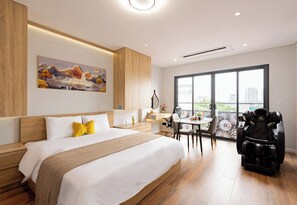 ラグジュアリー アパートメント 1 ベッドルーム | ミニバーのアイテム (無料)、デスク、ノートパソコン用作業スペース、遮光カーテン