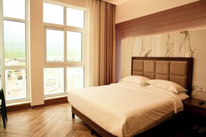 Dobbeltrom, fjellutsikt | Wi-fi (inkludert) og sengetøy