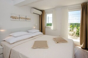 3 chambres, fer et planche à repasser, lit parapluie, Wi-Fi gratuit