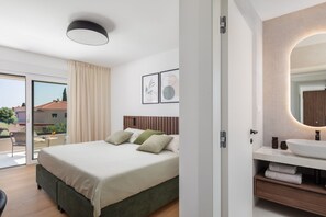 4 Schlafzimmer, Bügeleisen/Bügelbrett, Reisekinderbett, kostenloses WLAN