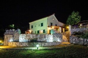 Exterior - Authentic Dalmatian Hillside Escape with Pool, Sauna & BBQ - Seven Bedroom Holiday Home (Zadvarje)