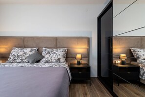 6 bedrooms, travel cot, free WiFi