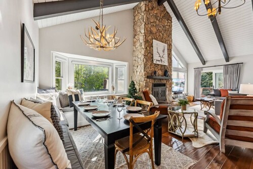 Matterhorn Haven | LUXE Vail Retreat w/ Hot Tub