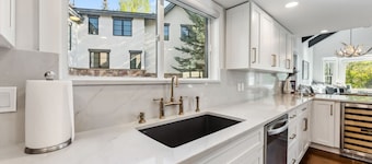 Matterhorn Haven | LUXE Vail Retreat w/ Hot Tub