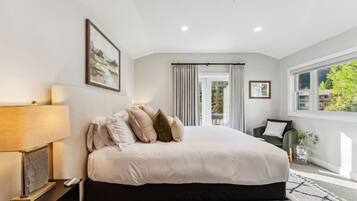 5 slaapkamers, een bureau, een strijkplank/strijkijzer, gratis wifi