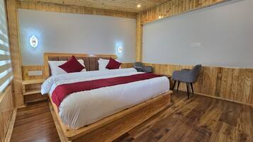 Classic Double Room, Balcony, Mountain View | Free WiFi