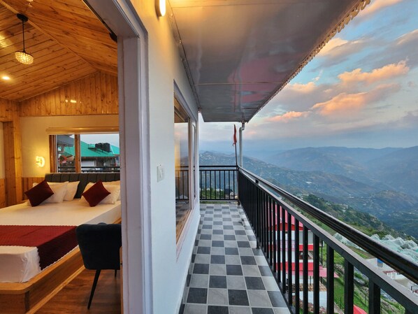 Habitació superior, balcó, vistes a la muntanya | Terrassa o pati