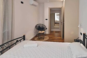 2 bedrooms, iron/ironing board, free WiFi - Luxury Slatine Apartments with Terrace and Garden - Two Bedroom Apartment with Terrace (Slatine)