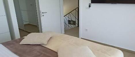 Tabla de planchar con plancha, cuna de viaje, wifi gratis