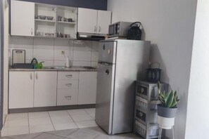 Fridge, microwave, stovetop, toaster