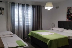 1 bedroom, iron/ironing board, internet