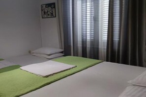 1 bedroom, iron/ironing board, Internet