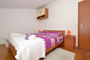 2 chambres, fer et planche à repasser, Wi-Fi gratuit