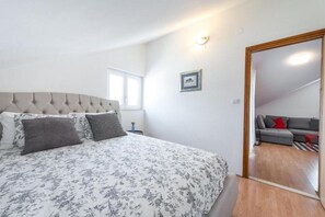 2 Schlafzimmer, Bügeleisen/Bügelbrett, Reisekinderbett, kostenloses WLAN