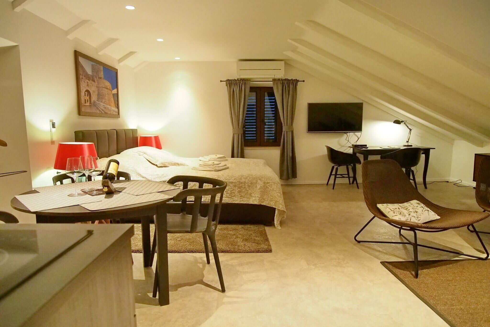 Iron/ironing board, free WiFi