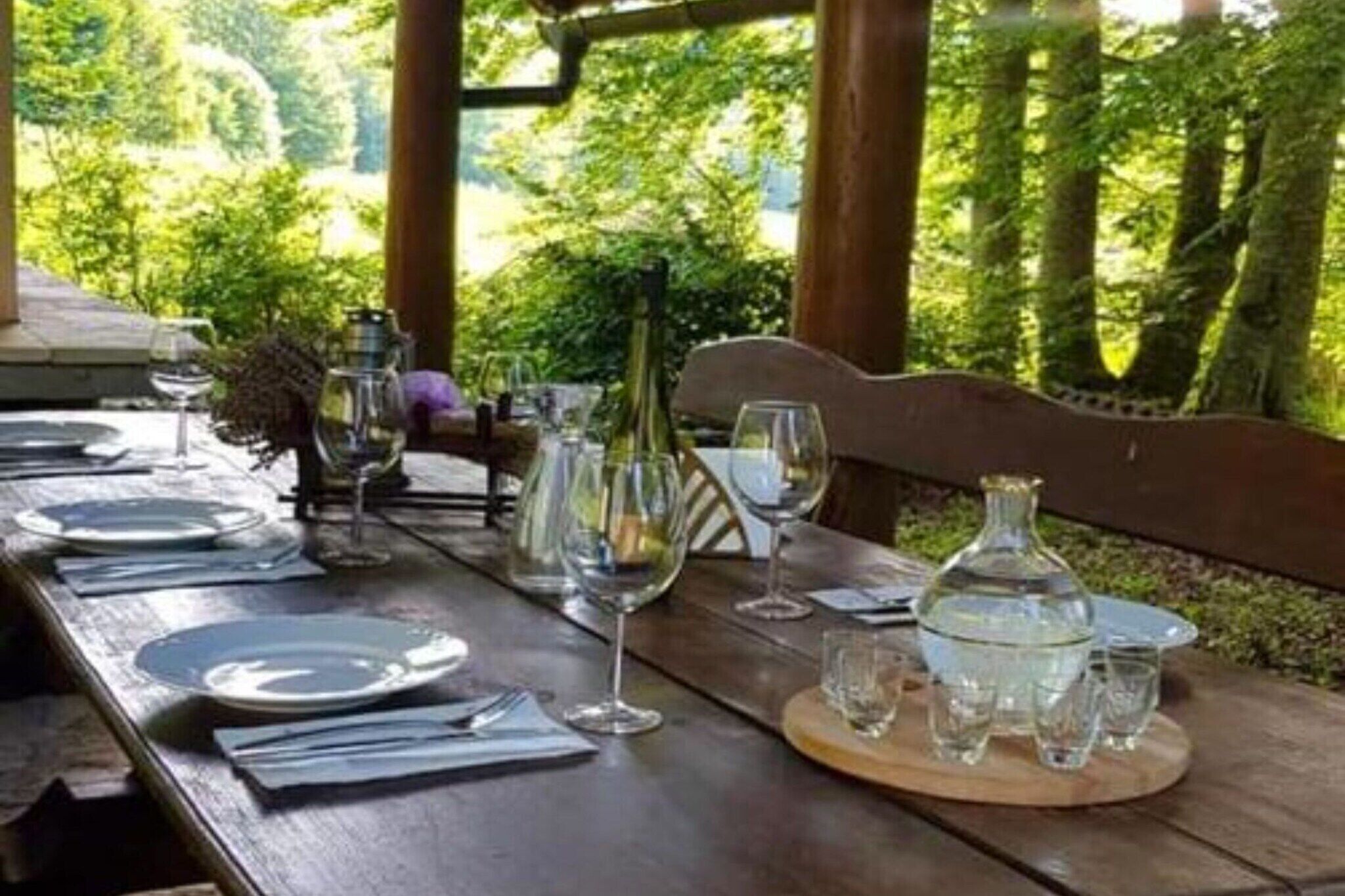 تناول الطعا م بالخارج