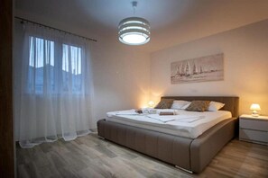 2 chambres, fer et planche à repasser, Wi-Fi gratuit