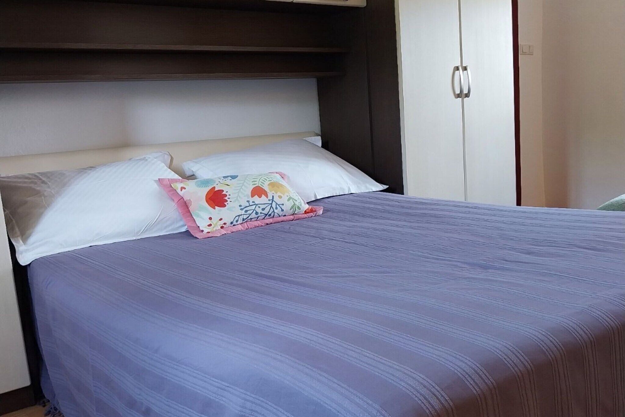1 chambre, fer et planche à repasser, lit parapluie, Wi-Fi gratuit