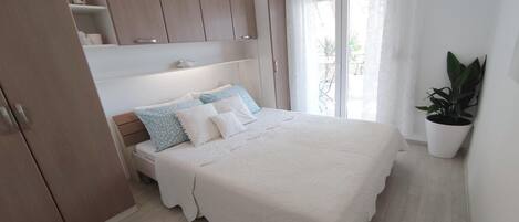 Bügeleisen/Bügelbrett, Reisekinderbett, kostenloses WLAN