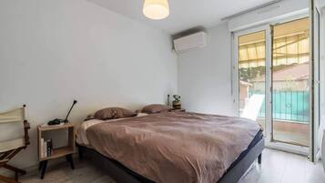 1 chambre, fer et planche à repasser, Wi-Fi gratuit, draps fournis