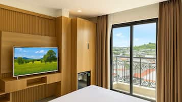 Deluxe Double with Balcony | Premium bedding, desk, soundproofing, free WiFi