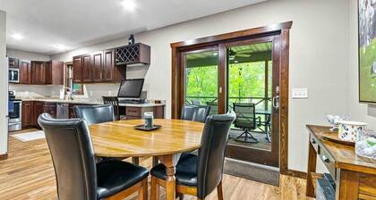 Spacious Lake Arrowhead Golf Course Retreat