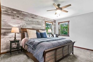 4 soverom, wi-fi (inkludert) og sengetøy