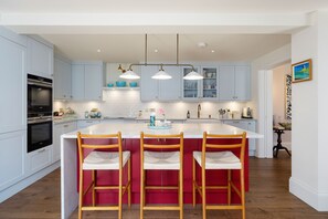 Fridge, microwave, dishwasher, toaster - Hidden Charms, by Veeve (London)