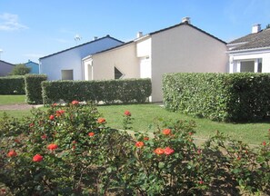 Apartment | Garden - Gite in Normandy Near Sandy Beach (Port-Bail-sur-Mer)