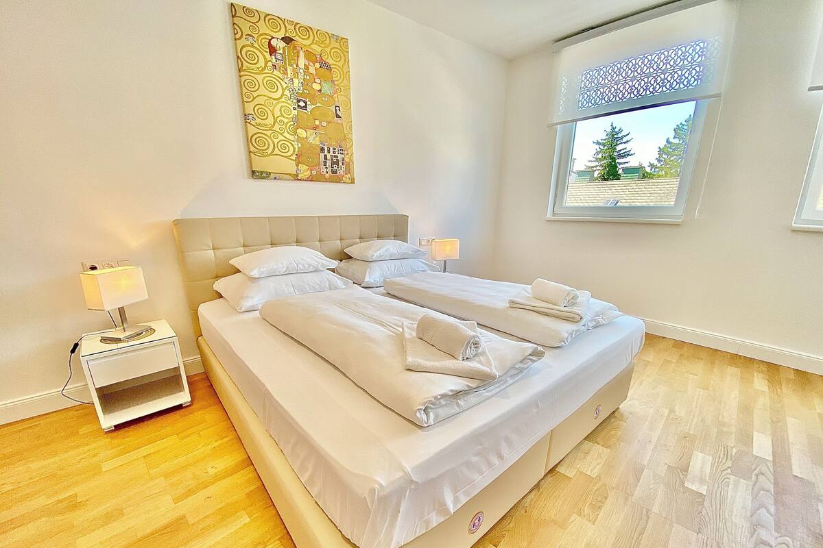 Superior Apartment, 1 Queen Bed with Sofa bed, Non Smoking, Kitchen | In-room safe, iron/ironing board, WiFi (free), bed sheets