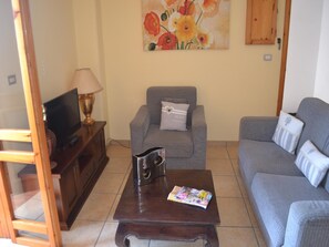 House, 2 Bedrooms, Smoking, Balcony | Living room - Casa Vacanza Bichi con 4 Posti e due Balconi (Melendugno)