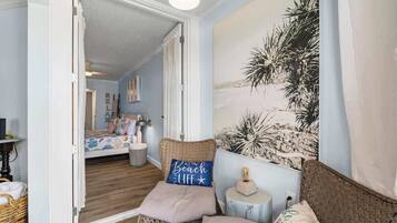 2 bedrooms, iron/ironing board, WiFi (free), bed sheets
