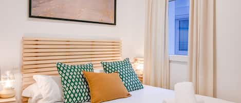 Iron/ironing board, free WiFi