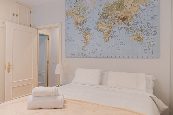 3 bedrooms, iron/ironing board, free WiFi