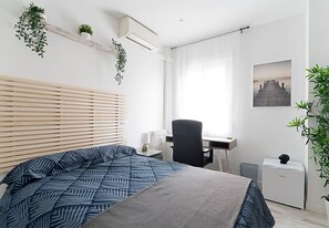 1 bedroom, iron/ironing board, free WiFi