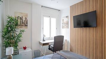 1 dormitorio, caja fuerte, tabla de planchar con plancha y wifi gratis