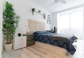 1 slaapkamer, een strijkplank/strijkijzer, gratis wifi