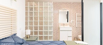 Sucre: Room with comfort and Bolivian essence in Madrid