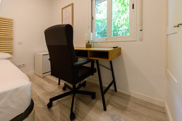 1 habitación y caja de seguridad en la habitación 