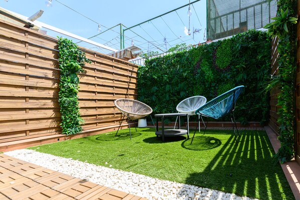 Terrace/patio - Tarija: A room with Bolivian essence and comfort in Madrid (Madrid)