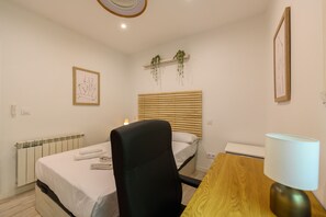 1 bedroom, in-room safe, iron/ironing board, free WiFi